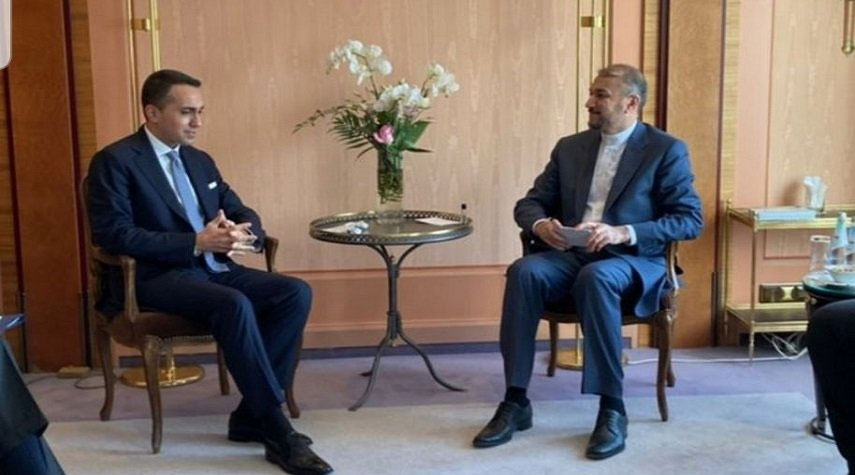وزير الخارجية الإيراني يلتقي ممثل الإتحاد الأوروبي