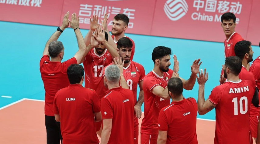 المنتخب الإيراني يتأهل للدور نصف النهائي لبطولة آسيا بالكرة الطائرة