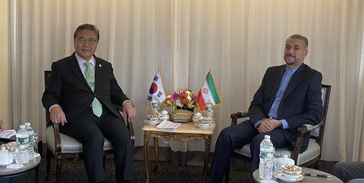 نيويورك.. مباحثات بين وزيري خارجية إيران وكوريا الجنوبية