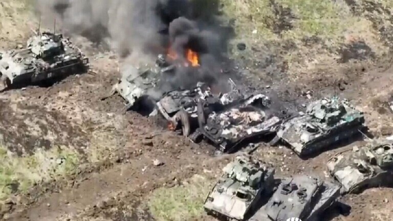 الجيش الروسي يدمر دبابة ليوبارد مع طاقمها
