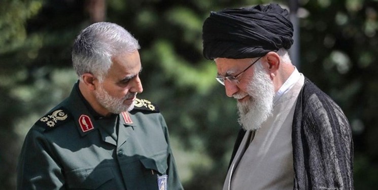 صورة نادرة للشهيد سليماني مع قائد الثورة الاسلامية