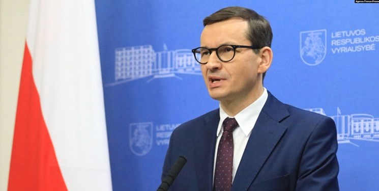 رئيس وزراء بولندا يطالب شولتس بعدم التدخل في شؤون بلاده