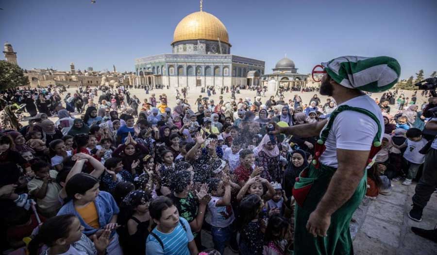 الفلسطينيون يحيون المولد النبوي رغم قيود الاحتلال