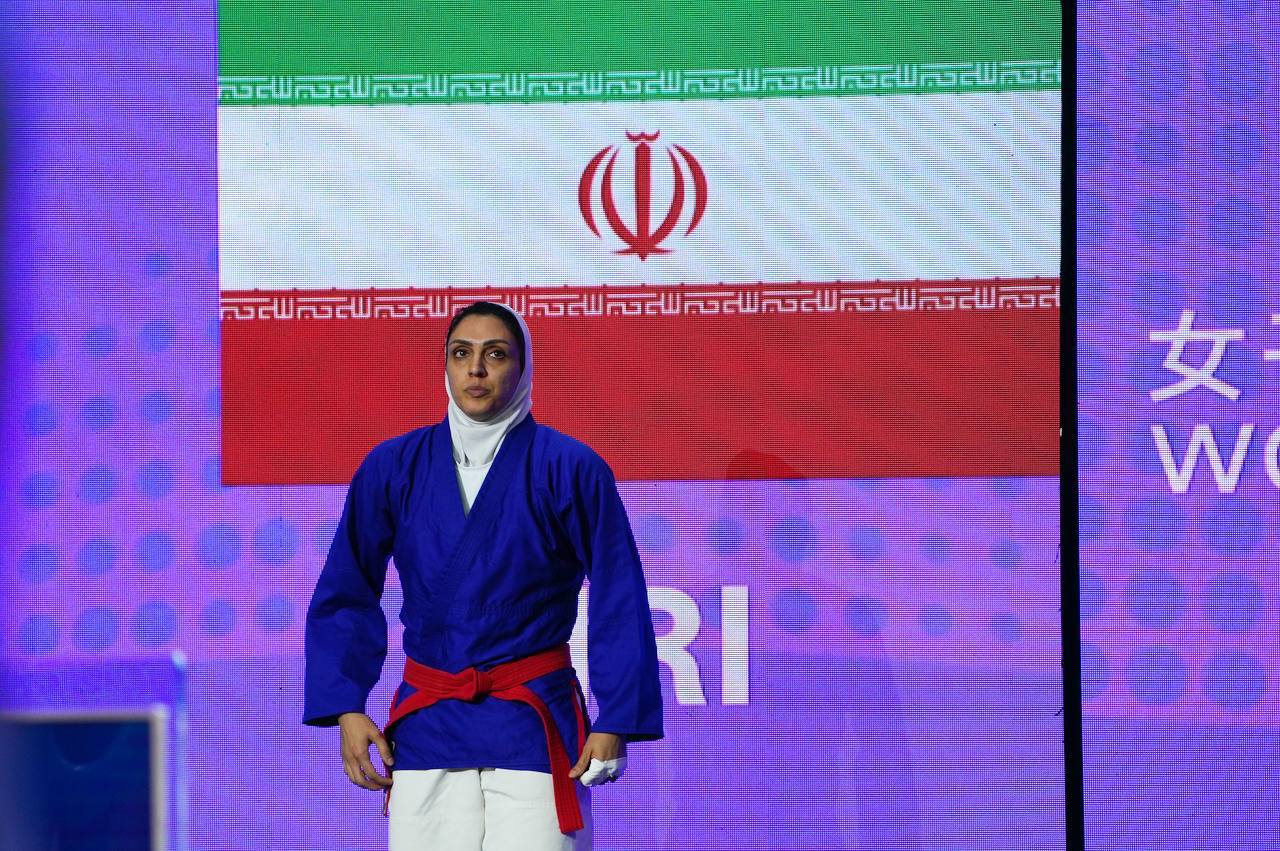 إيرانية تحرز فضية مصارعة الكوراش في الألعاب الآسيوية