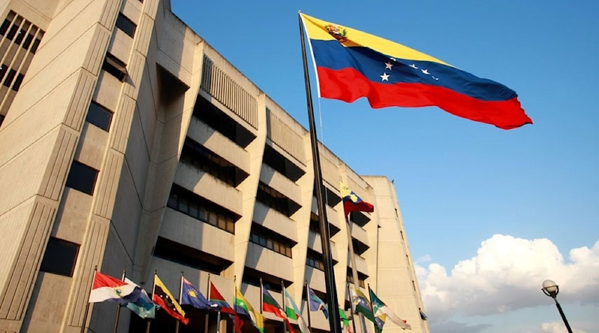 فنزويلا ترفض قرار غويانا وتدعوها لوقف عسكرة المنطقة