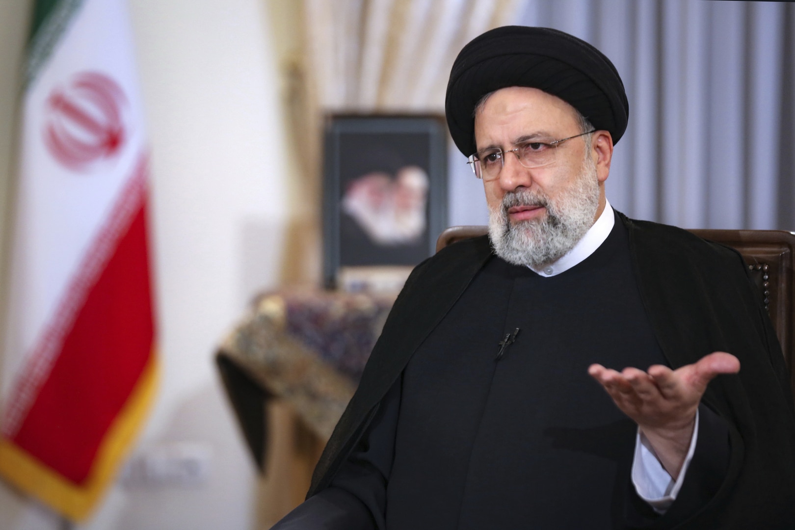 الرئيس الايراني: الصهاينة يعرضون امن المنطقة للخطر