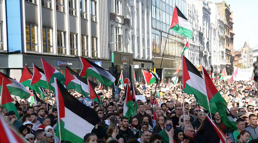 ايرلندا... الآلاف يشاركون في مسيرة مؤيدة للفلسطينيين 