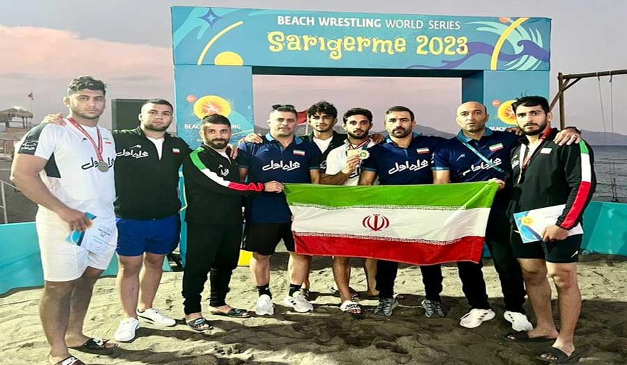 إيران تفوز ببطولة العالم للمصارعة الساحلية 