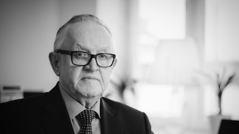 وفاة الرئيس الفنلندي الأسبق مارتي أهتيساري