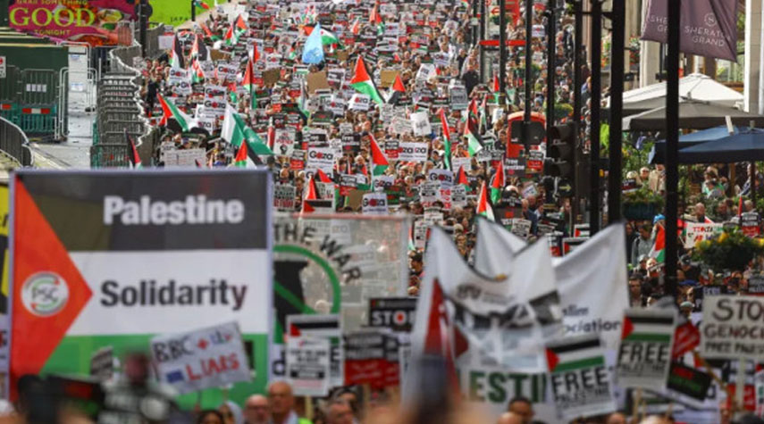 300 ألف متظاهر في لندن دعما للشعب الفلسطيني