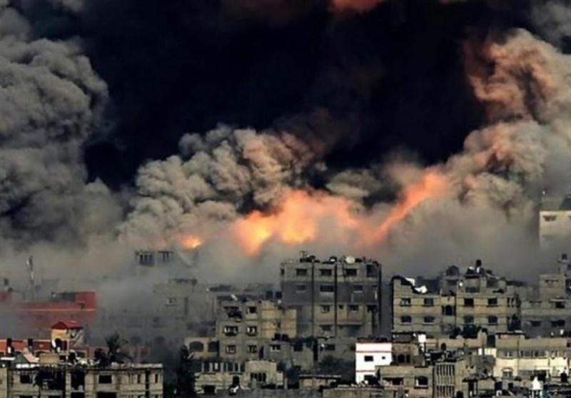 أكثر من 100 شهيد بقصف العدوان الصهيوني لمبنى يأوي نازحين في غزة