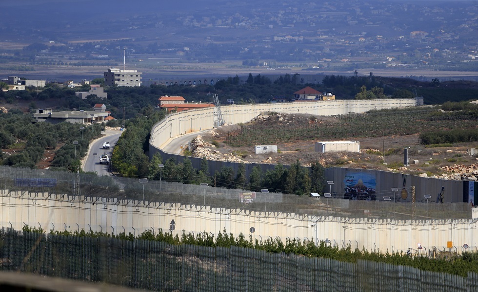 احتراق آليات الاحتلال بنيرانه على الحدود اللبنانية