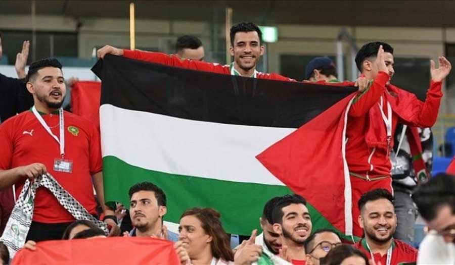 أعلام فلسطين تكتسح ملاعب المغرب