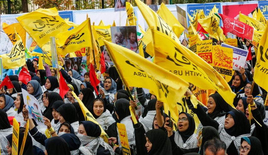 انطلاق مسيرات 13 آبان في كافة المدن الايرانية