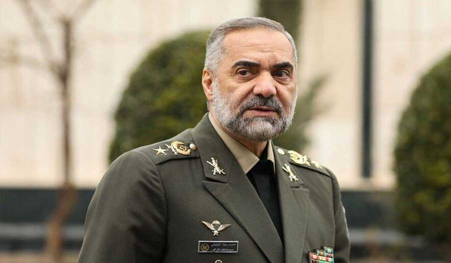وزير الدفاع الإيراني يزور طاجيكستان