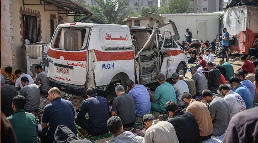 صحة غزة: لا نستطيع دفن الشهداء.. والاحتلال يعتقل سائقي سيارات الإسعاف