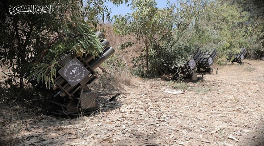 "كتائب القسام" تعلن إطلاق رشقة صاروخية كبيرة من غزة