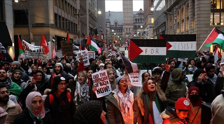 مظاهرة ضخمة في تورنتو بكندا دعماً لغزة