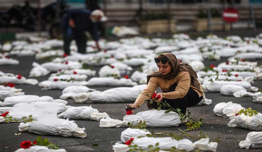 "سيمفونية الضحايا"... مشاهد لـ4 آلاف أكفان رمزية لأطفال غزة  