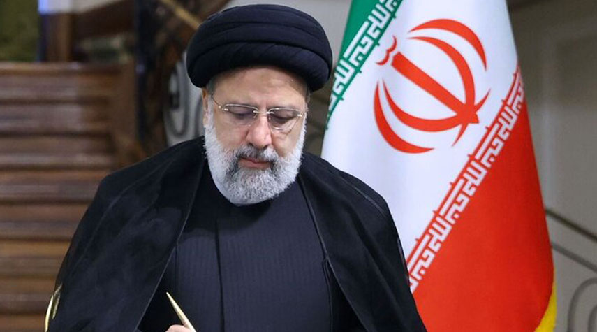 الرئيس الايراني يدعو للضغط على الصهاينة لوقف جرائمهم