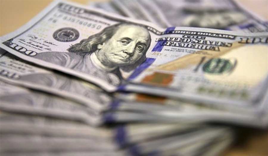 أسعار الصرف تلامس الـ160 ألفاً لكل مائة دولار في العراق