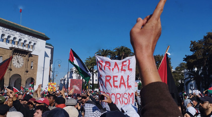 آلاف المغاربة يتظاهرون في الرباط تضامناً مع غزة