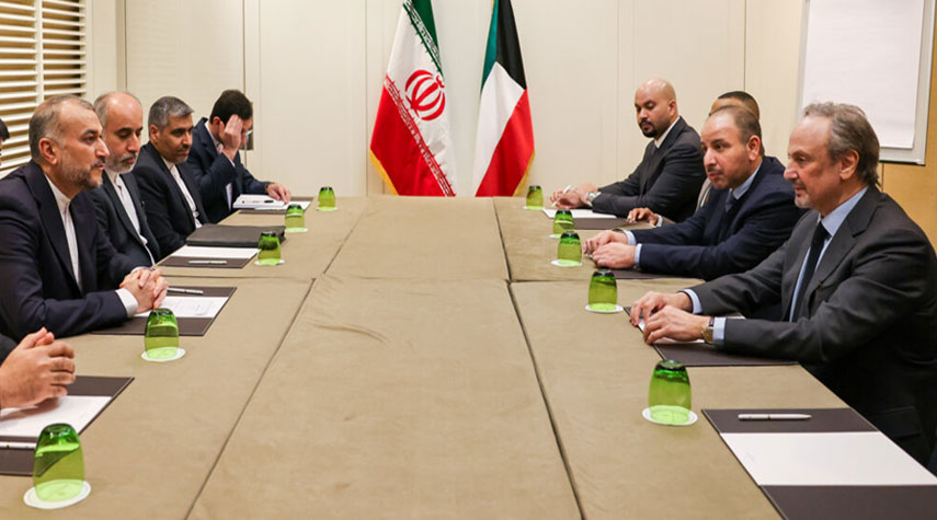 وزيرا خارجية ايران والكويت يجريان مباحثات في جنيف