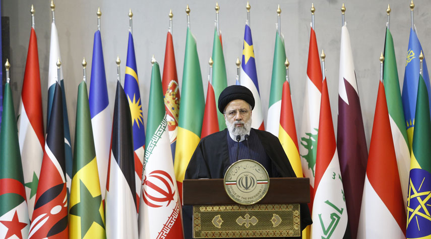 الرئيس الايراني : يجب محاكمة امريكا وكيان الاحتلال بتهمة الجريمة ضد الإنسانية