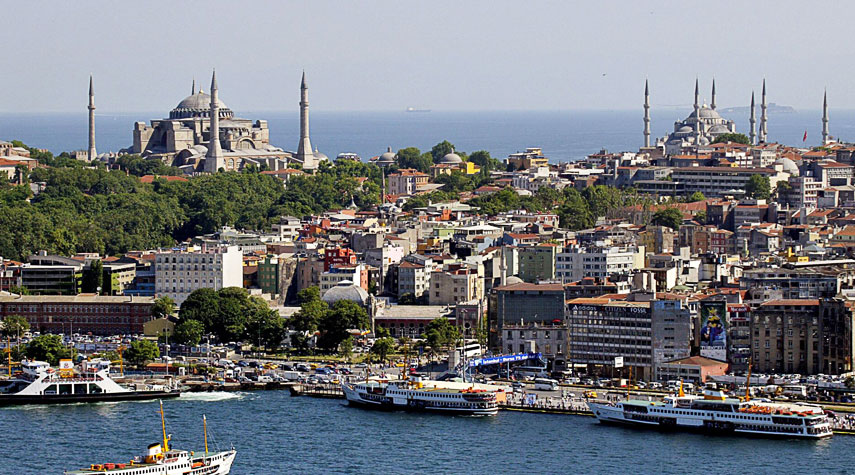 تركيا تعفي مواطني 6 دول من تأشيرة السياحة