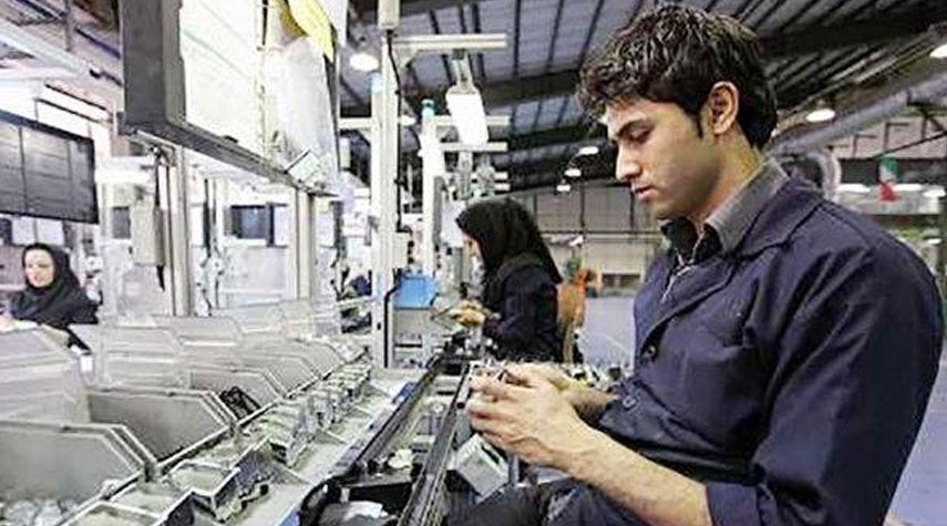 تدشين 1240 وحدة إنتاجية جديدة بالمدن الصناعية الايرانية