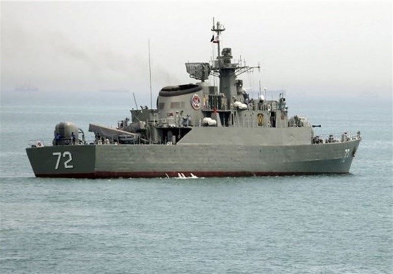 المدمرة البرز التابعة للبحرية الإيرانية تدخل البحر الأحمر عبر مضيق باب المندب