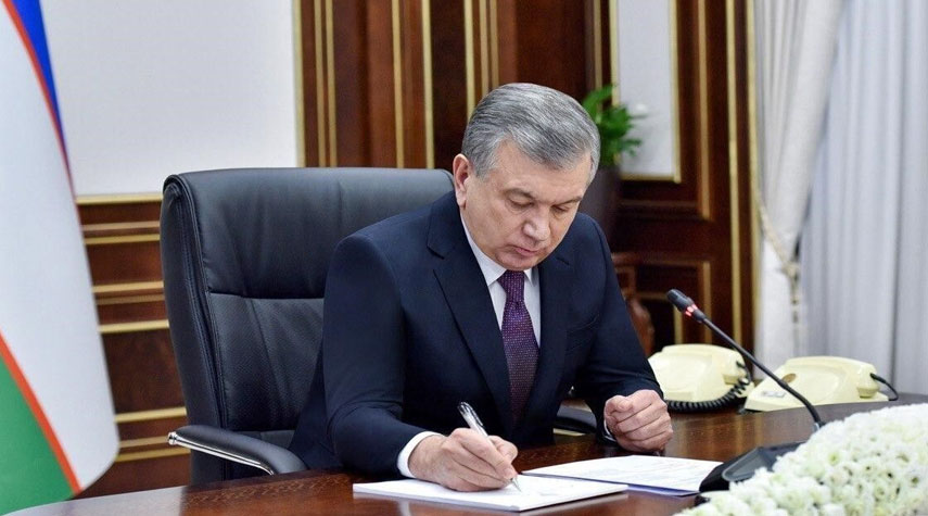 رئيس أوزبكستان يعزي نظيره الإيراني بضحايا التفجيرين الإرهابيين في كرمان
