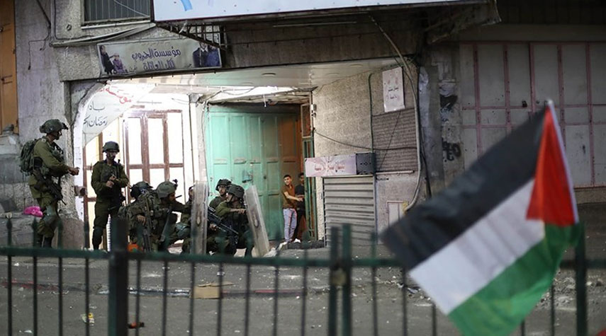 فلسطين المحتلة.. اعتقالات واسعة وإصابات في قطنة بالقدس