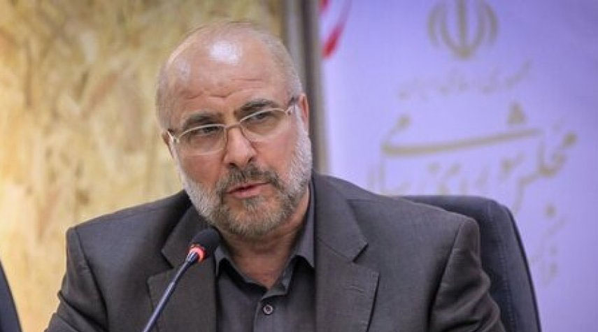 محادثات في طهران بين رئيس البرلمان الإيراني ونظيره الطاجيكي