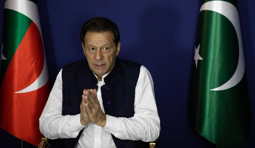 القضاء يحرم عمران خان من الترشح لانتخابات باكستان