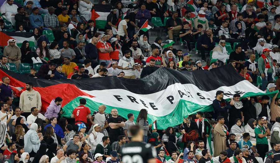 دقيقة صمت وهتافات لفلسطين قبل مباراة إيران في كأس أمم آسيا (صور)