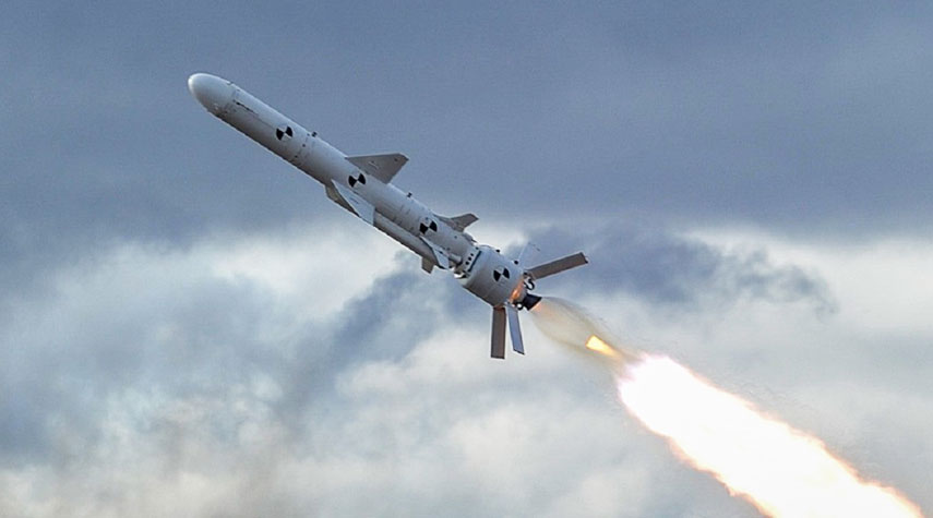 إطلاق صاروخ كروز مضاد للسفن من اليمن مستهدفة مدمرة اميركية