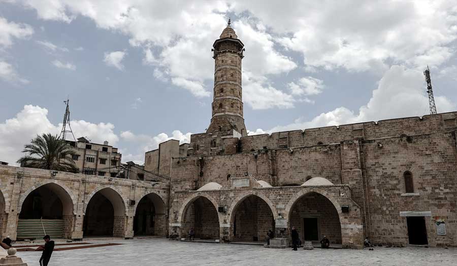المسجد العمري.. تعرف على قصة أقدم مسجد غزة دمّره الاحتلال