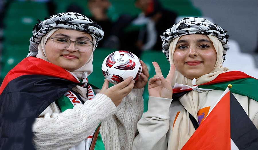 صور.. على هامش مباراة إيران وفلسطين في كأس آسيا 