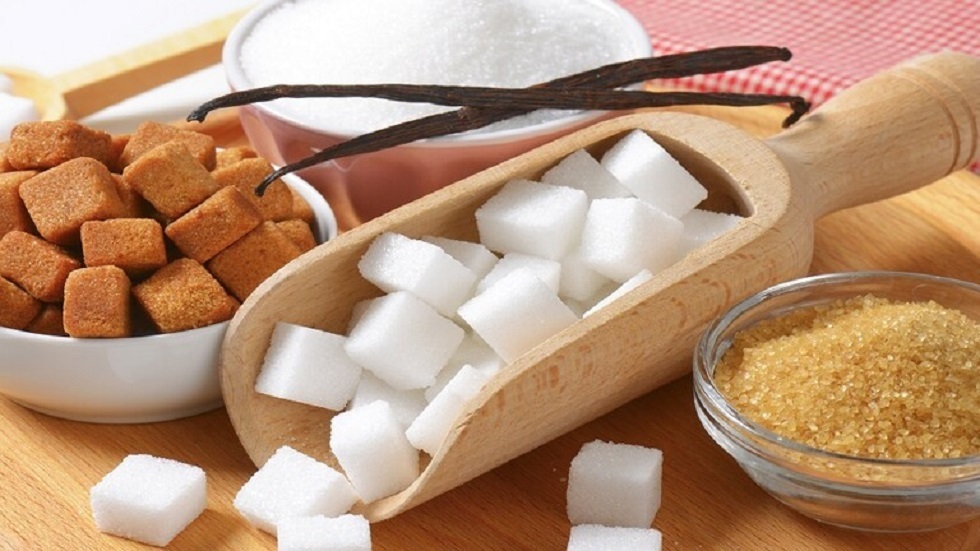 هل التخلي عن السكر تماما يضر بالجسم؟