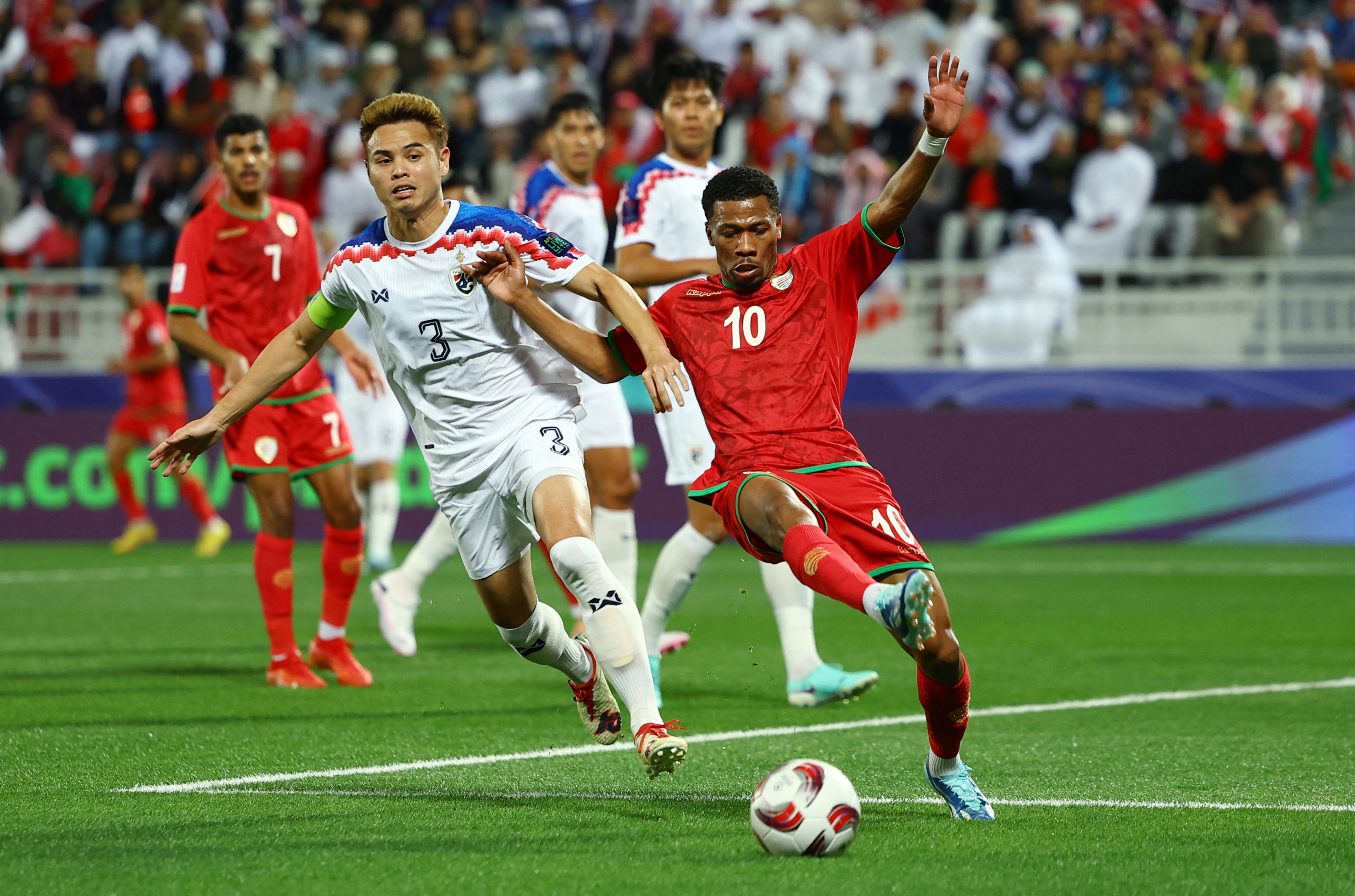 كأس آسيا 2023.. تعادل أبيض بين عمان وتايلاند