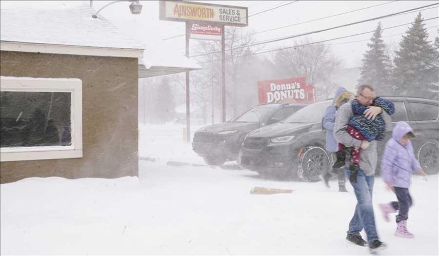 العواصف الثلجية تحصد أرواح 89 شخصا في أمريكا