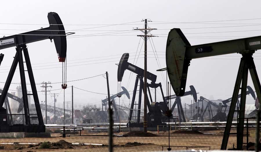 ارتفاع أسعار النفط وسط تراجع مخزونات الخام الأمريكية 