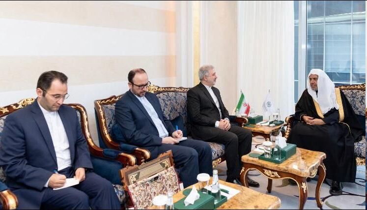 السفير الايراني لدى السعودية يلتقي الأمين العام لرابطة العالم الإسلامي