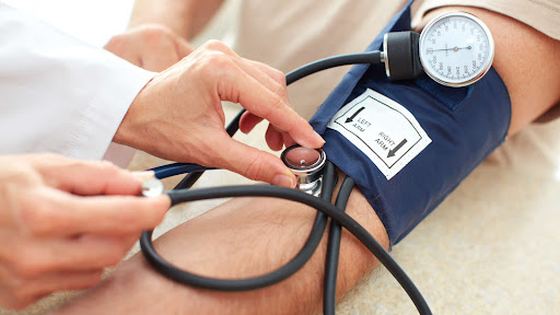 ما المستوى الخطر لضغط الدم المنخفض؟