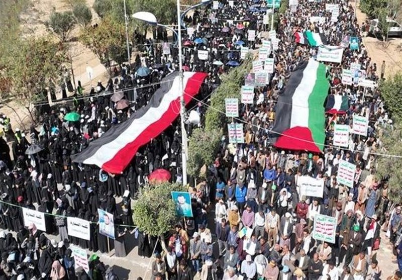 مسيرة حاشدة في جامعة صنعاء تضامناً مع غزة ودعماً لعمليات القوات المسلحة اليمنية