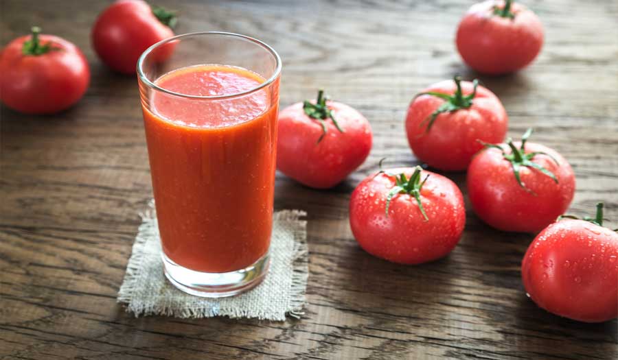 دراسة: عصير الطماطم يكافح الأمراض والتسمم الغذائي
