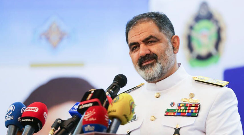 الأدميرال إيراني: حماية ناقلات النفط الإيرانية هدف القوة البحرية