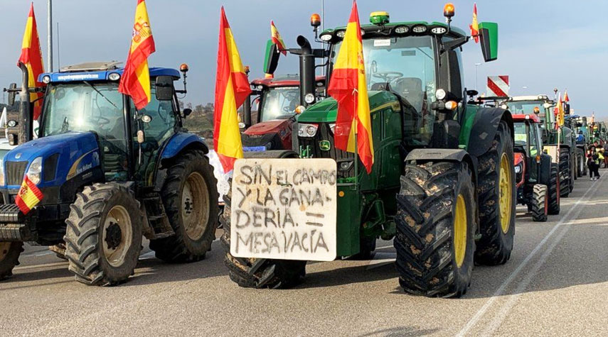 مزارعون إسبان ينضمون إلى حركة احتجاجية أوروبية