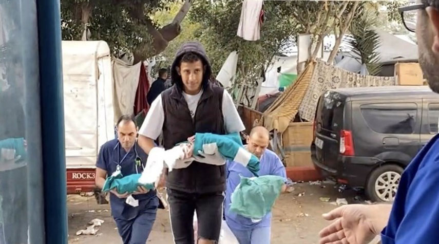 صحة غزة: الإحتلال يستهدف مجمع ناصر الطبي بخان يونس وتهديد يطال الآلاف